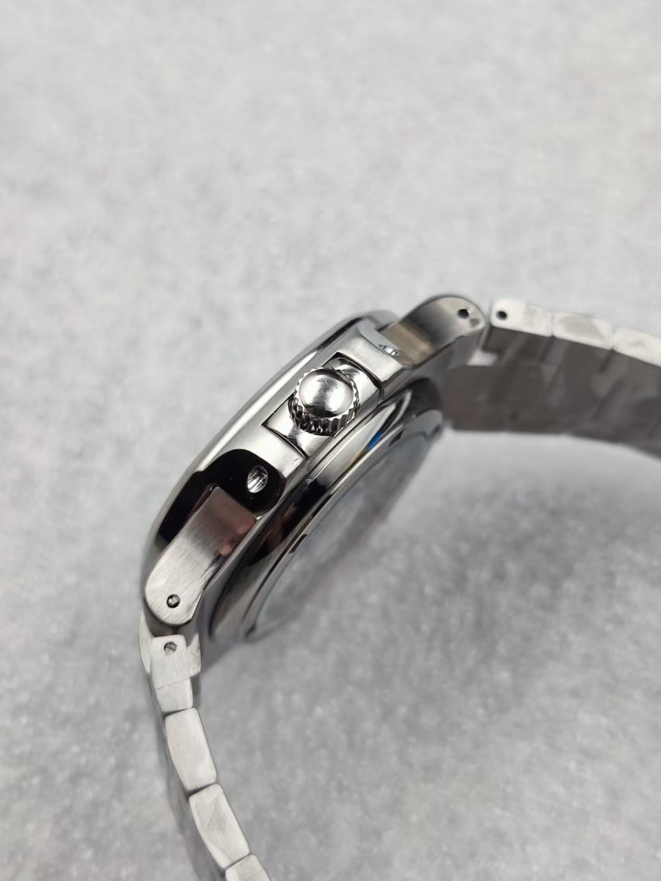 Cadran arabe gris, acier, automatique – Édition Seikmod Lux | Verre saphir | Acier 316L