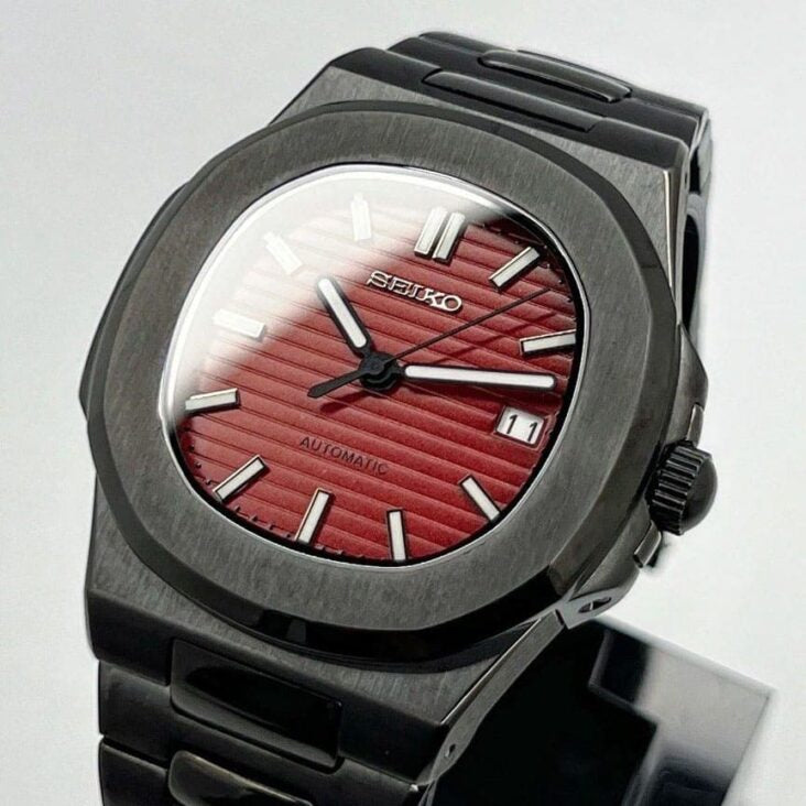 RED ON BLACK CLASSIC DIAL Seiko Mod NAUTIKO