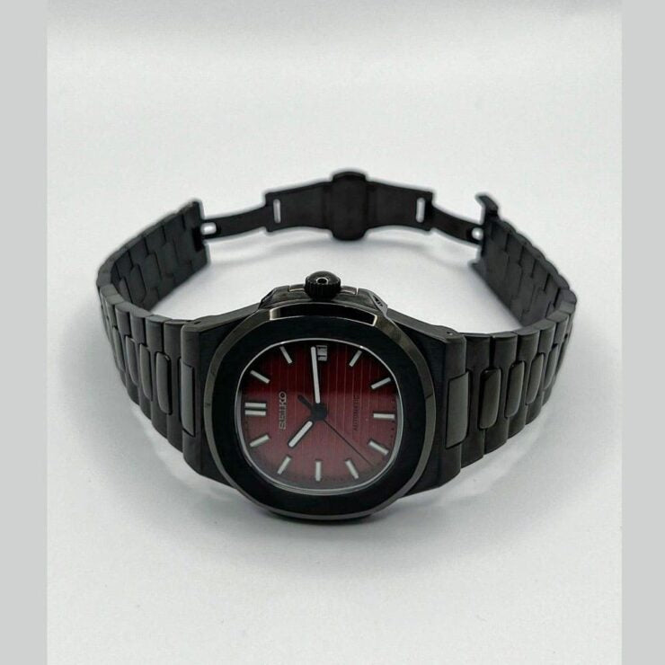 RED ON BLACK CLASSIC DIAL Seiko Mod NAUTIKO