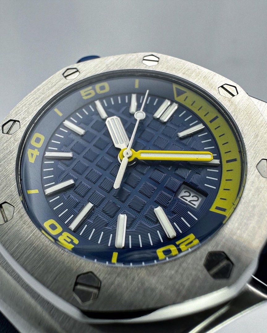 BLUE STEEL YELLOW HAND RUBER STRAP SEIKO MOD ROYAL SEIKOAK