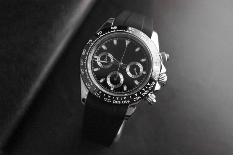 BLACK CLASSIC DIAL STEEL RUBBER BAND SEIKTONA