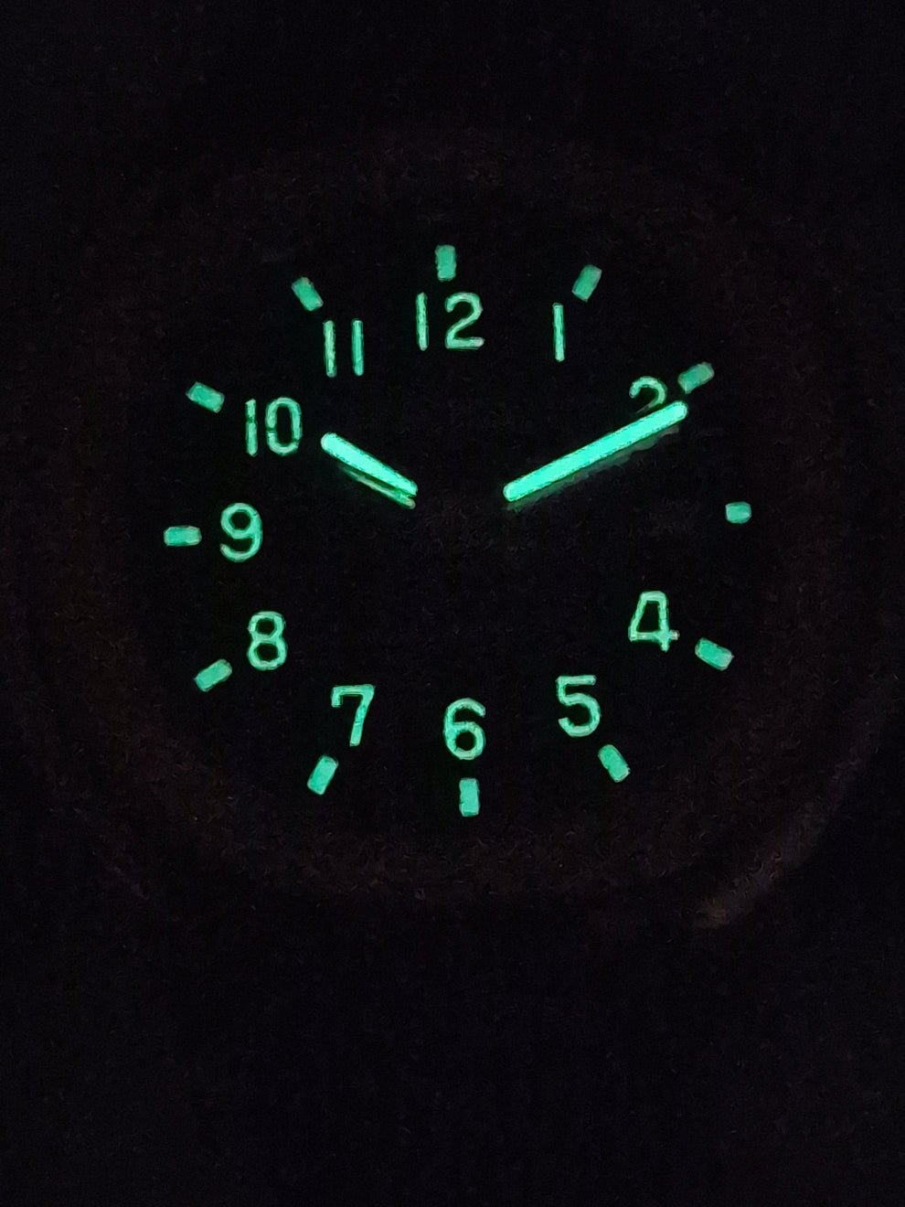 black nautiko seiko mod date window at 3 oclock