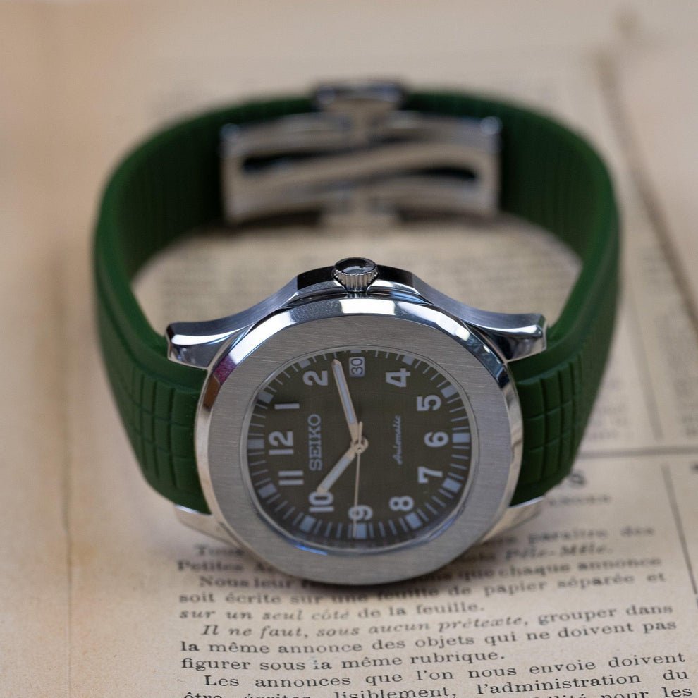 green dial seiko mod nautiko lifestyle shot