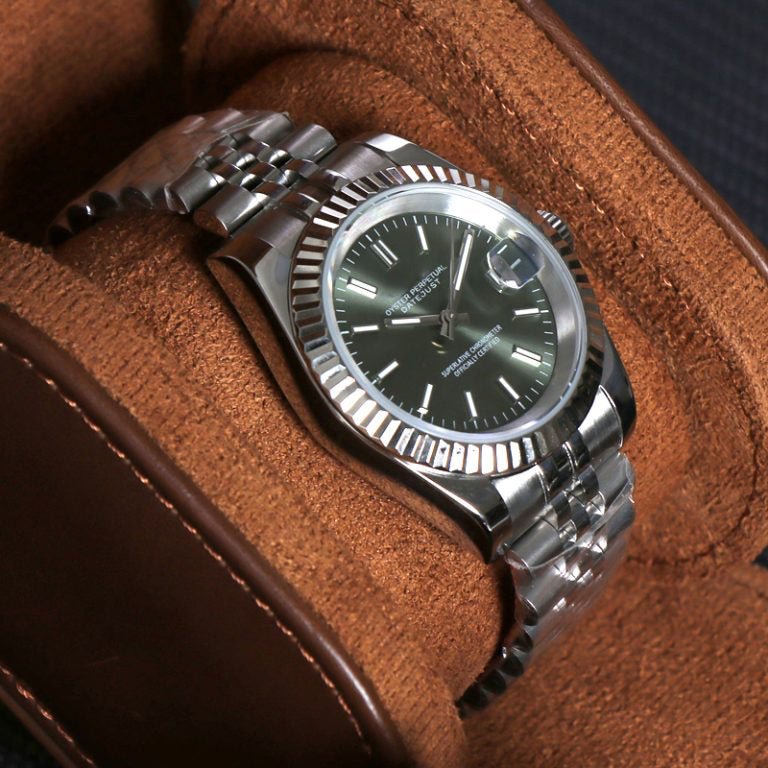 exhibition caseback and stainless steel jubilee bracelet of olive green dial Seiko NH35 mod watch, detail view
