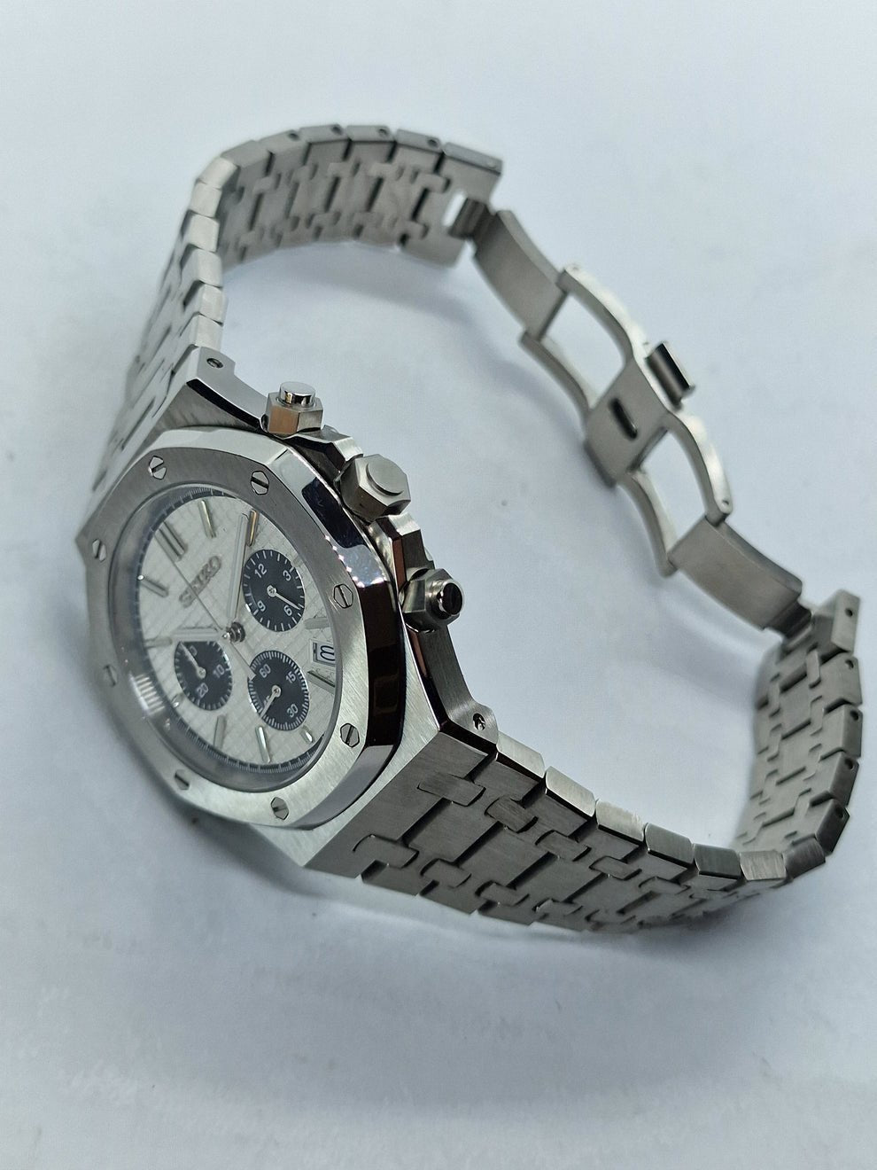 seiko mod panda chronograph integrated steel bracelet brushed finish