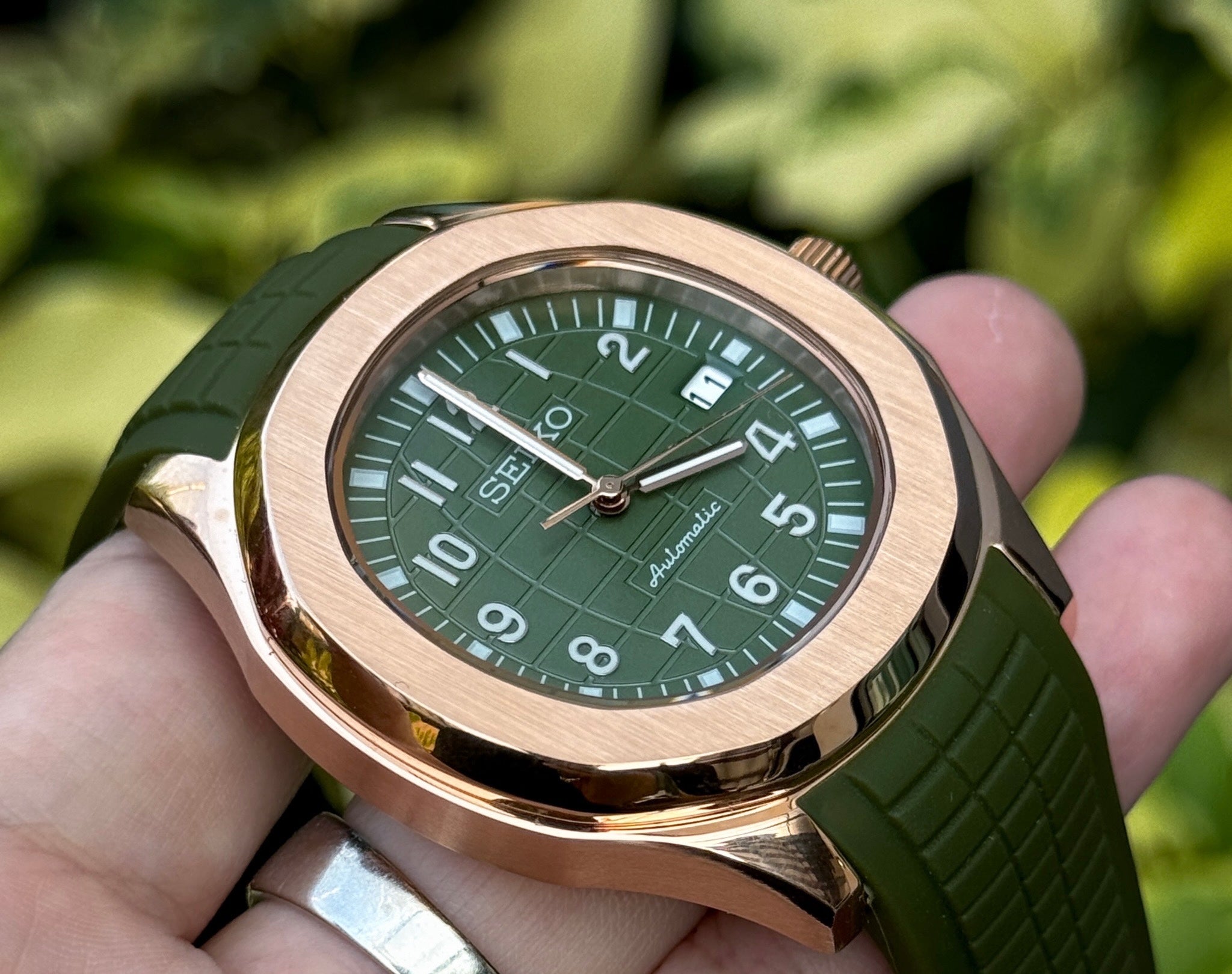 rose gold green seiko mod rose gold case side view