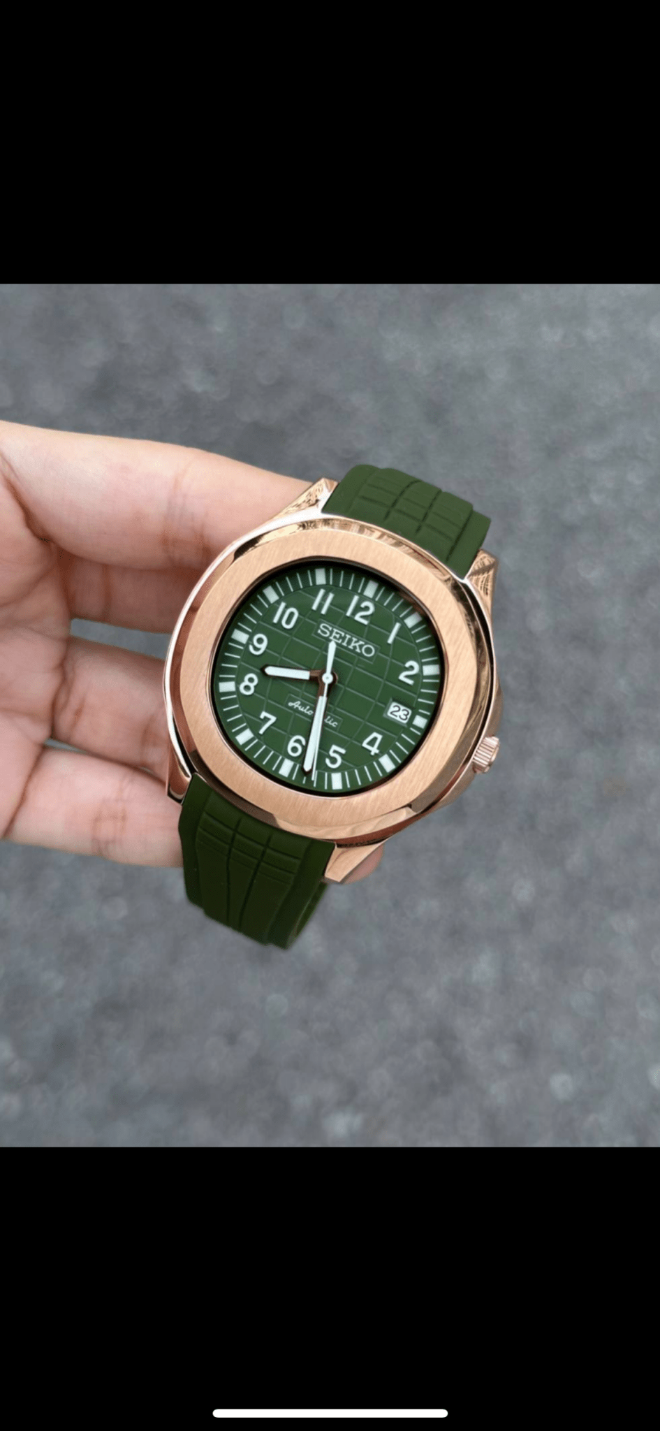 rose gold green seiko mod green dial close up