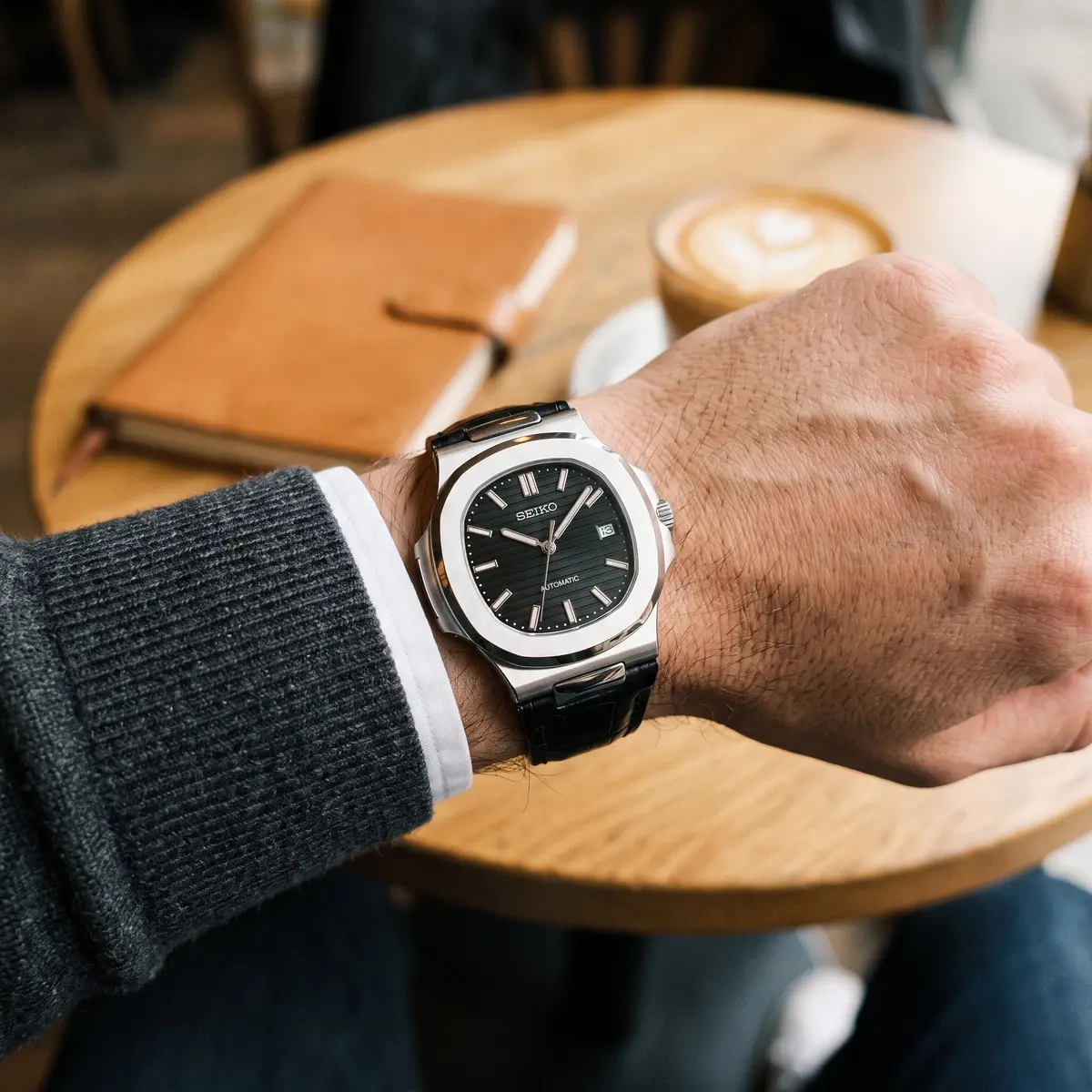 Seiko Mod Uhr Automatik - 41 mm - Gehäuseboden aus Stahl – am Handgelenk – Wristshot – MedoMods
