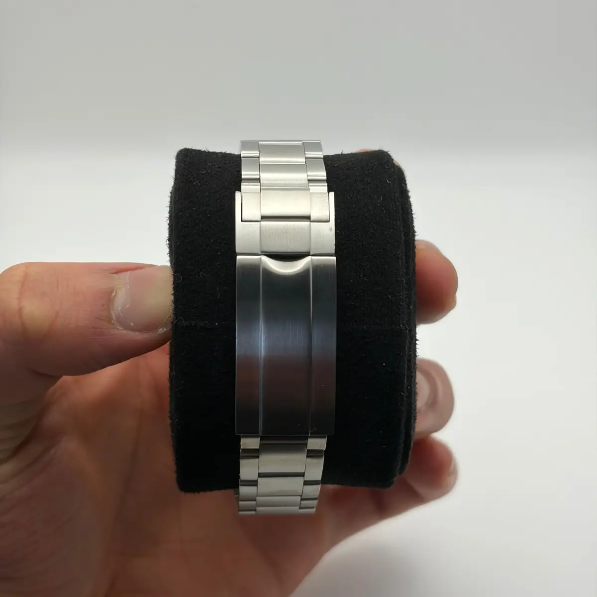 MARINER MOD – SCHWARZ – Rückseite mit geschlossener Schließe