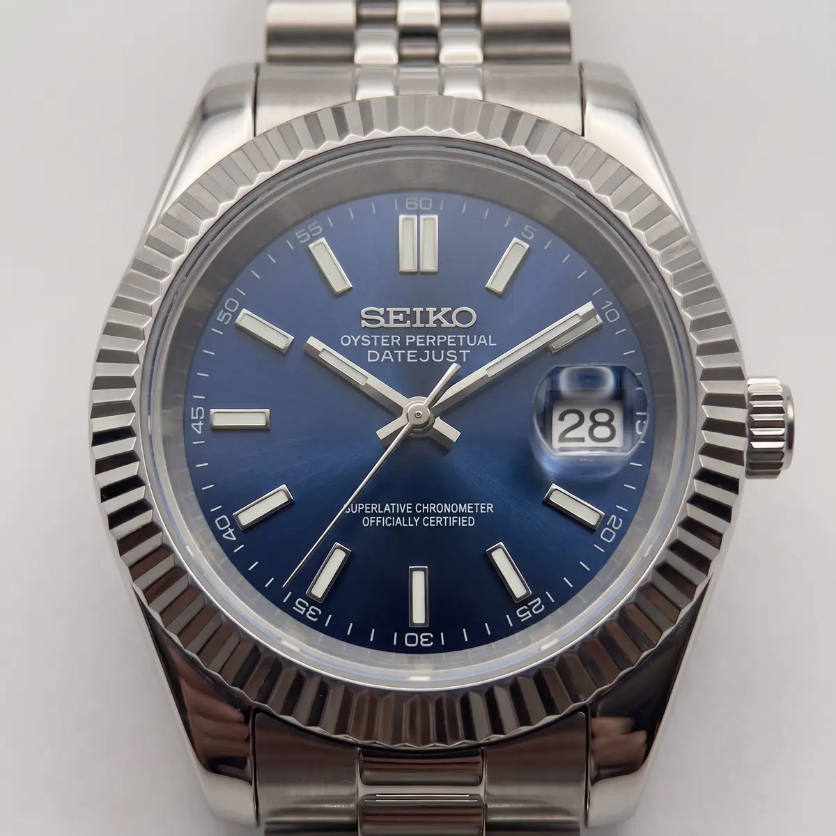 Seiko Mod Uhr CLASSIC MOD - DUNKELBLAU – Zifferblatt Nahaufnahme – MedoMods