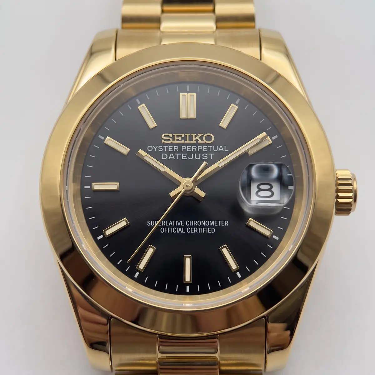 Seiko Mod Uhr CLASSIC MOD - GOLD & SCHWARZ – Zifferblatt Nahaufnahme – MedoMods