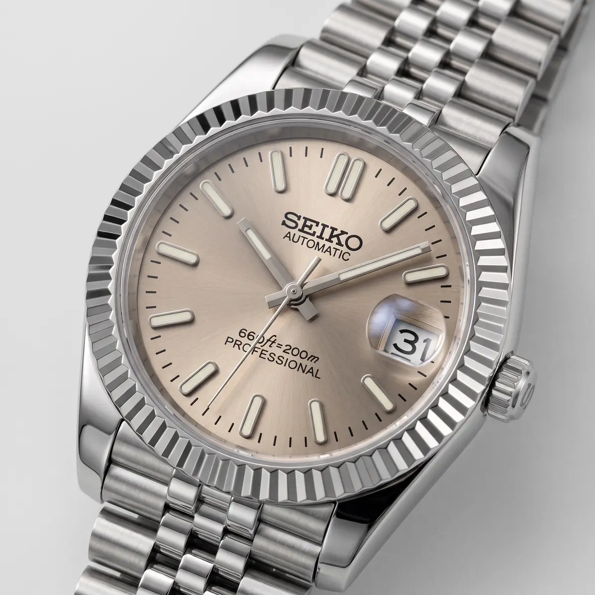 Seiko Mod Uhr DATE MOD CLASSIC MOD – CHAMPAGNER – Zifferblatt Nahaufnahme – MedoMods