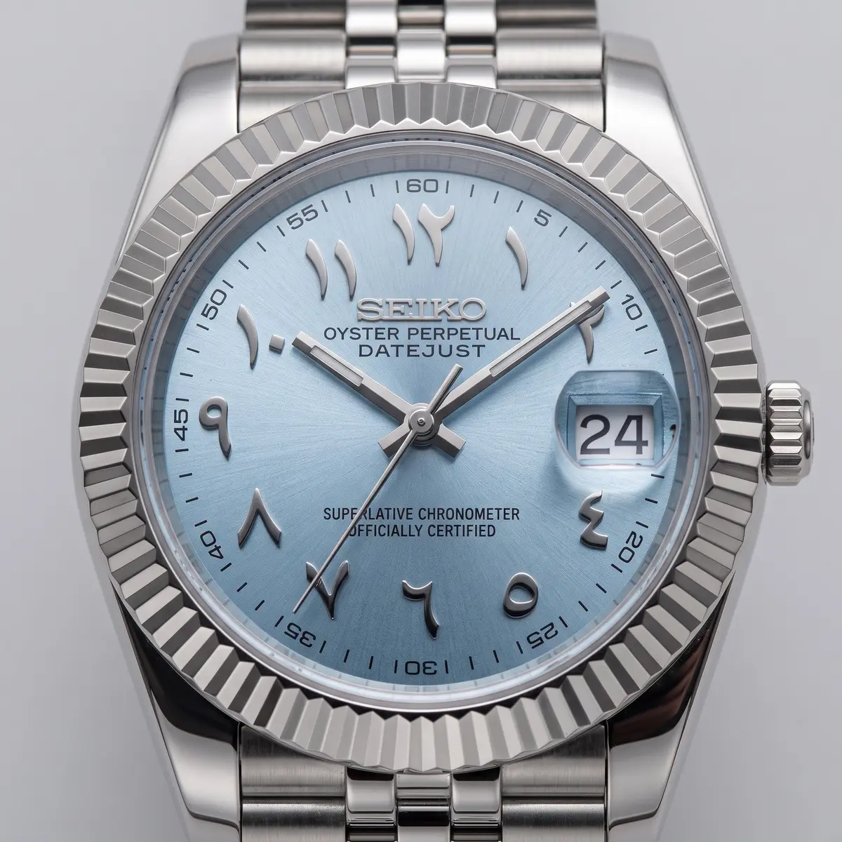 Seiko Mod Uhr DATE MOD CLASSIC MOD – ICE BLUE ARABIC – Zifferblatt Nahaufnahme – MedoMods