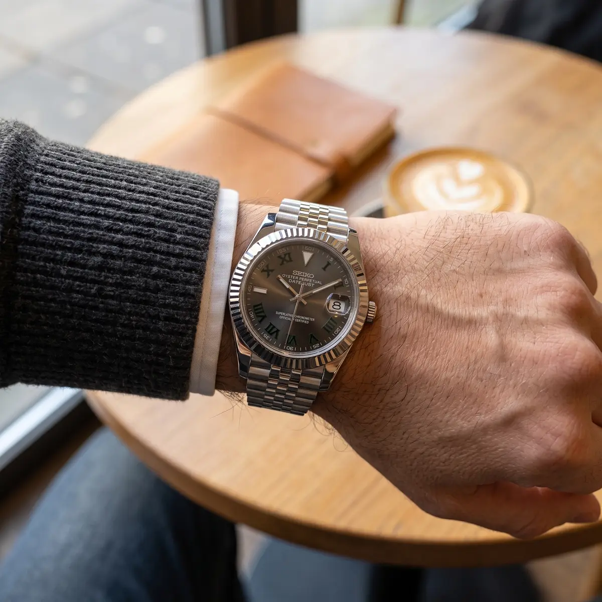 Seiko Mod Uhr DATE MOD CLASSIC MOD – WIMBLEDON – am Handgelenk – Wristshot – MedoMods