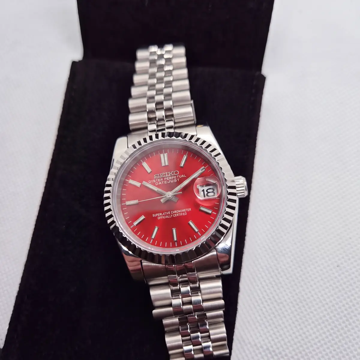 Seiko Mod Uhr DATE MOD CLASSIC SIGNALROT – in der Box – MedoMods