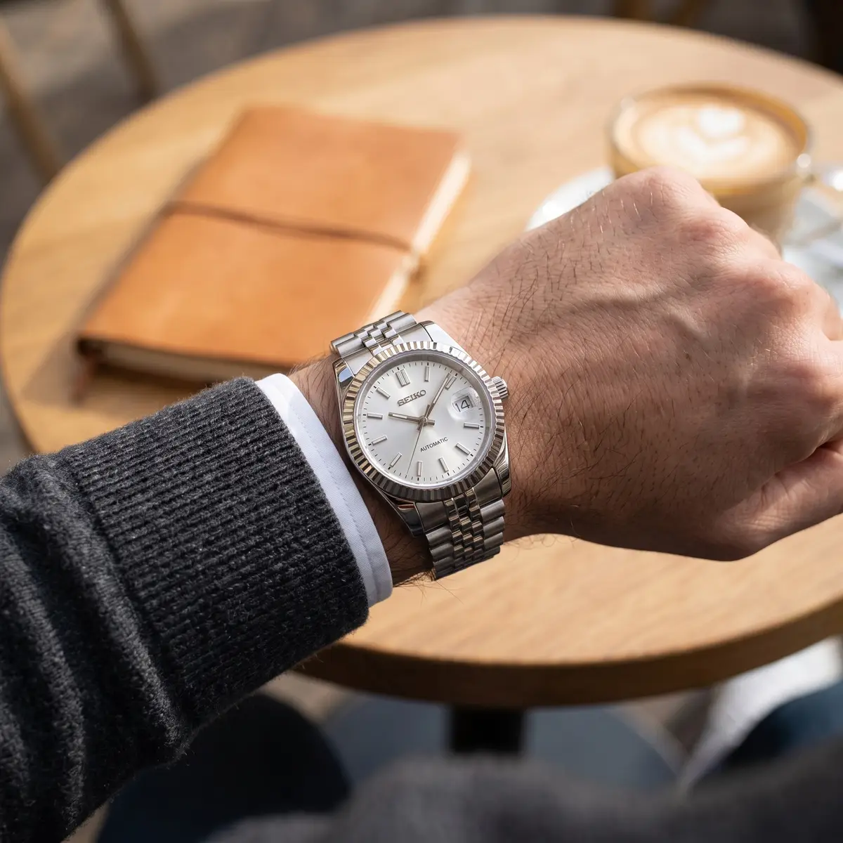 Seiko Mod Uhr DATE MOD | Individuelle Uhrenbestellung – Nach Ihren Vorgaben gefertigt – Automatik – am Handgelenk – Wristshot – MedoMods