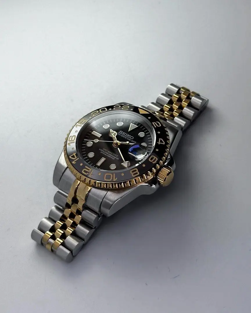 Seiko Mod Uhr GMT MOD – Zweifarbig Schwarz & Gold – Automatik – MedoMods