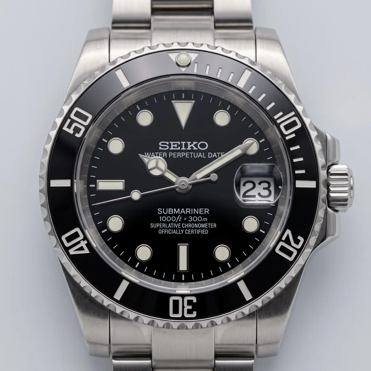 Seiko Mod Uhr MARINER MOD – SCHWARZ – Zifferblatt Nahaufnahme – MedoMods