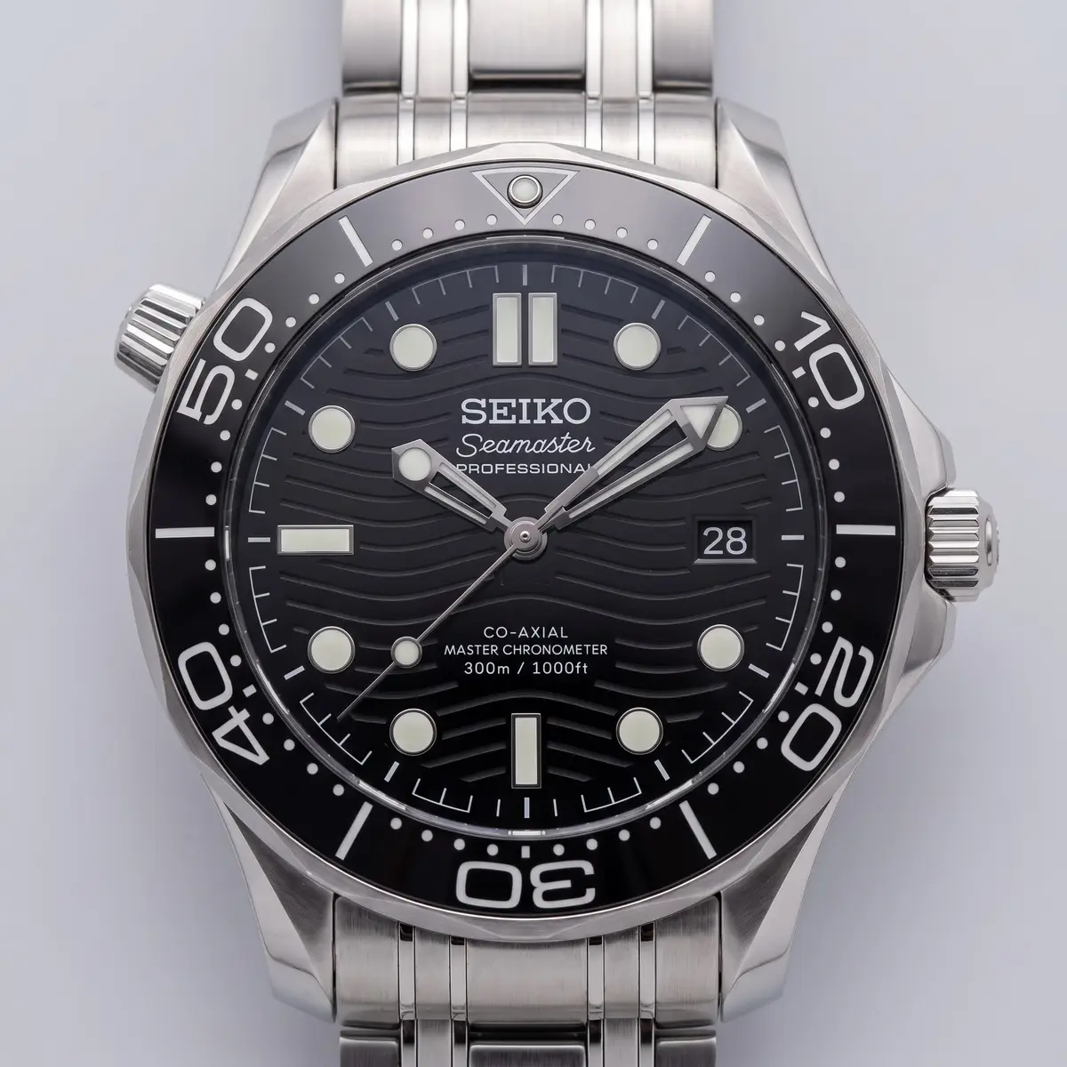 Seiko Mod Uhr MASTER MOD – SCHWARZ – Zifferblatt Nahaufnahme – MedoMods