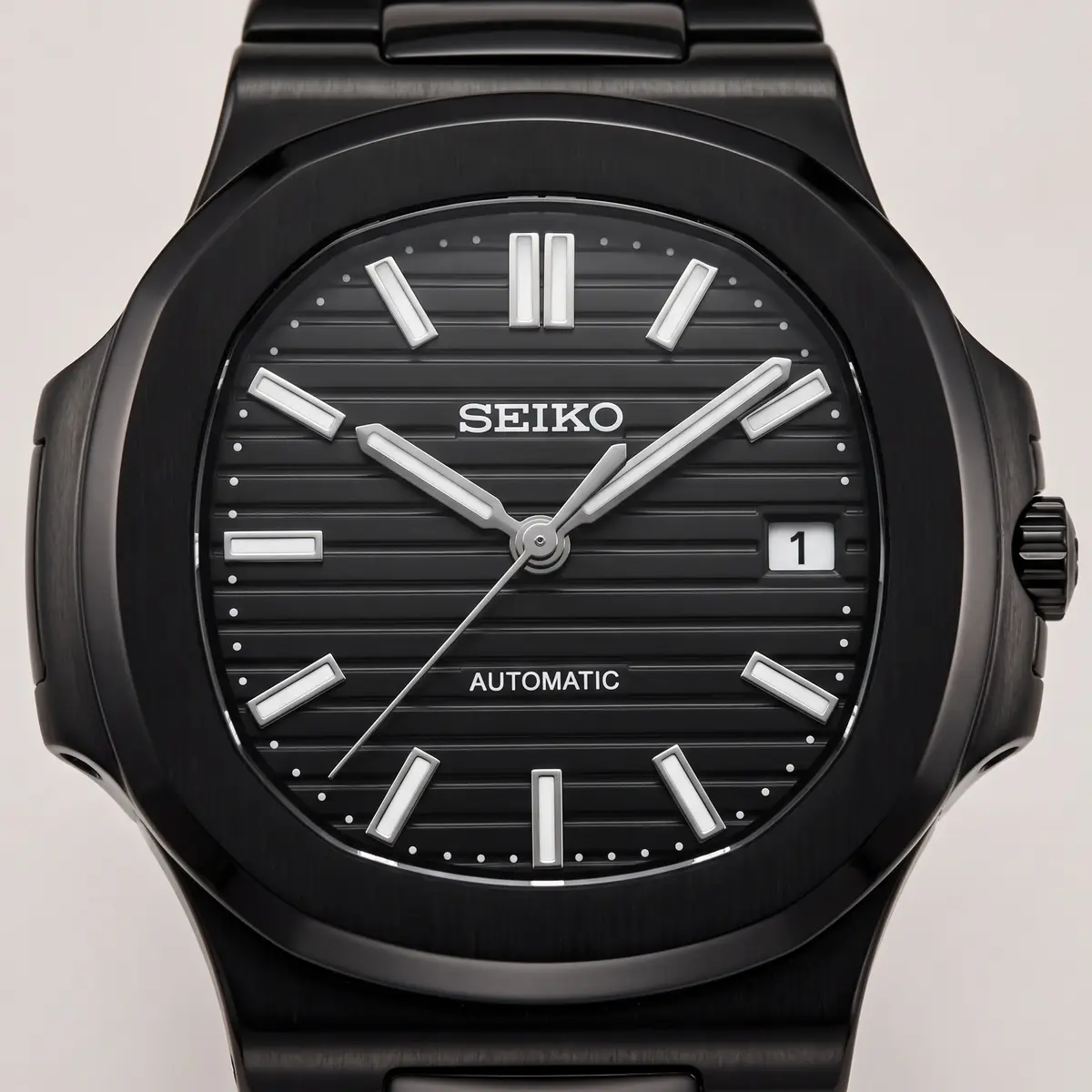 Seiko Mod Uhr NAUT MOD – BLACKED OUT – Zifferblatt Nahaufnahme – MedoMods