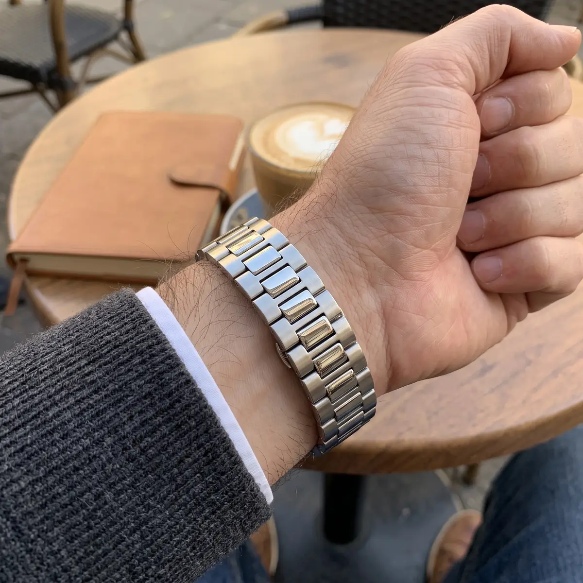 Seiko Mod Uhr NAUT MOD Armband – Edelstahl 316L – am Handgelenk – Wristshot – MedoMods