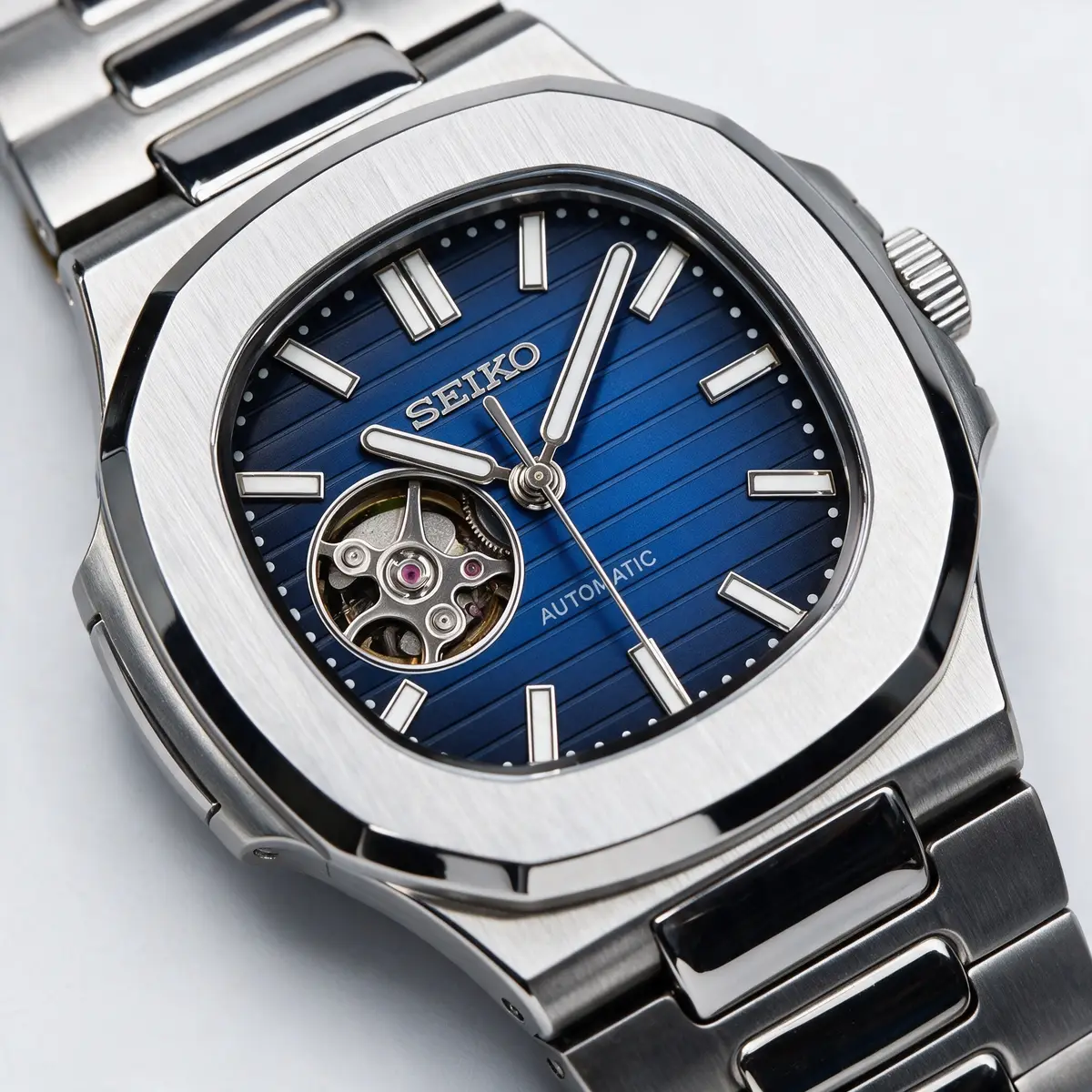 Seiko Mod Uhr NAUT MOD | Open Heart – Blaues Zifferblatt – Automatik – Zifferblatt Nahaufnahme – MedoMods