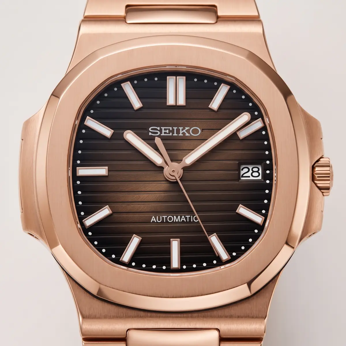 Seiko Mod Uhr NAUT MOD – ROSÉGOLD – BRAUN – Zifferblatt Nahaufnahme – MedoMods