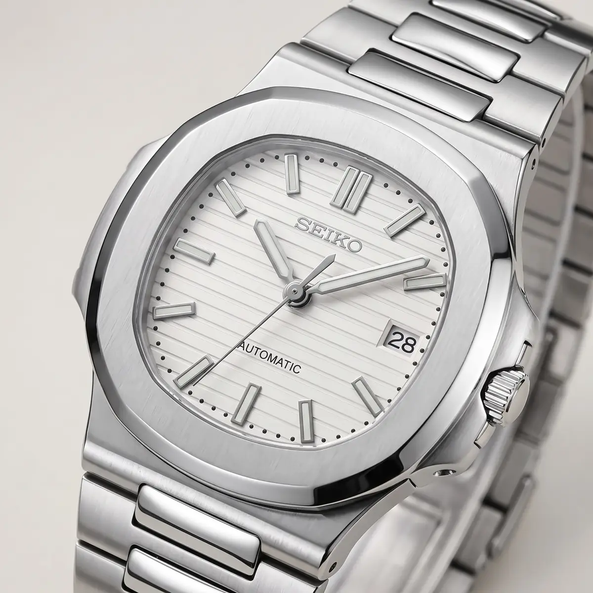 Seiko Mod Uhr NAUT MOD – WEISS – Zifferblatt Nahaufnahme – MedoMods