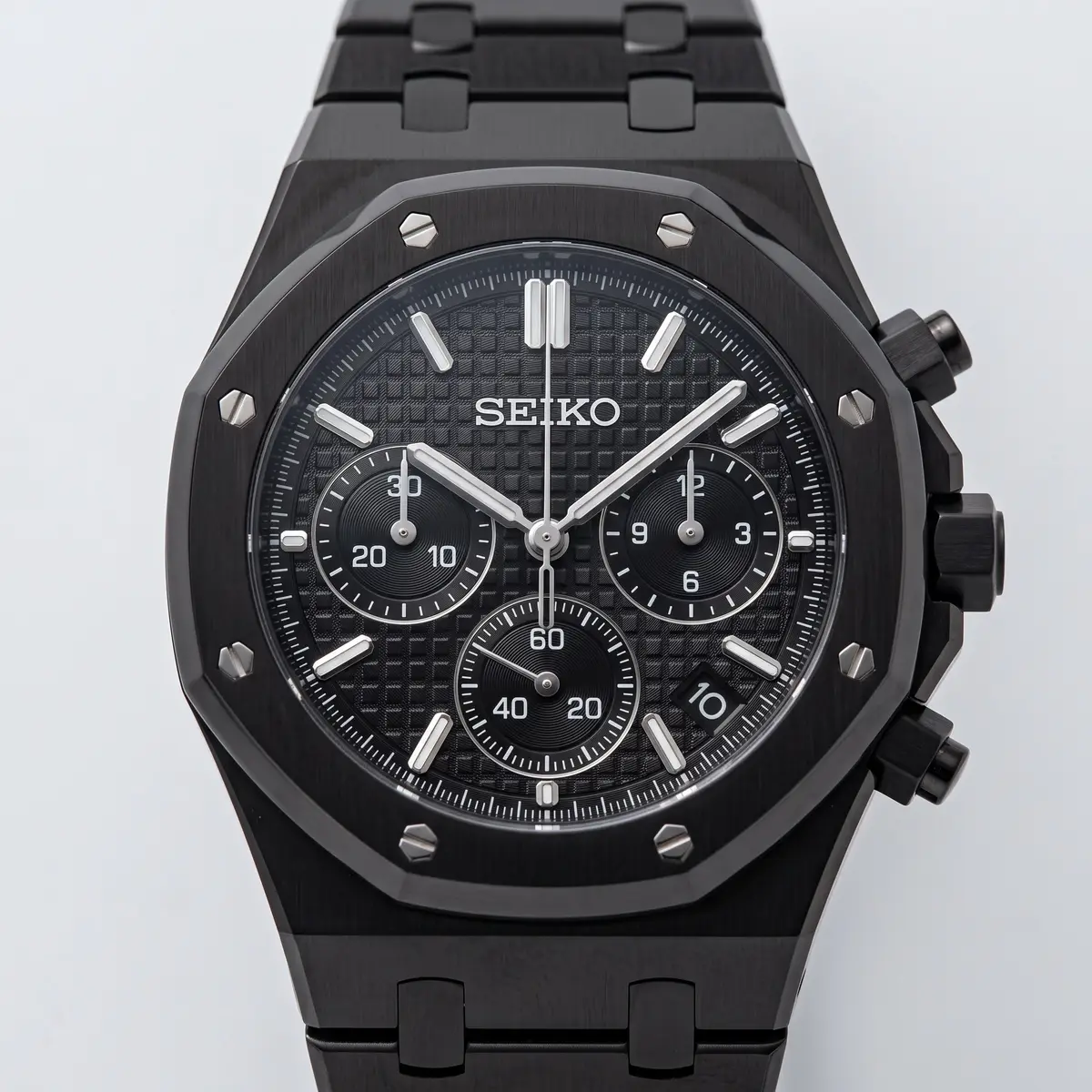 Seiko Mod Uhr OAK MOD CHRONOGRAPH β BLACKED OUT β Zifferblatt Nahaufnahme β MedoMods
