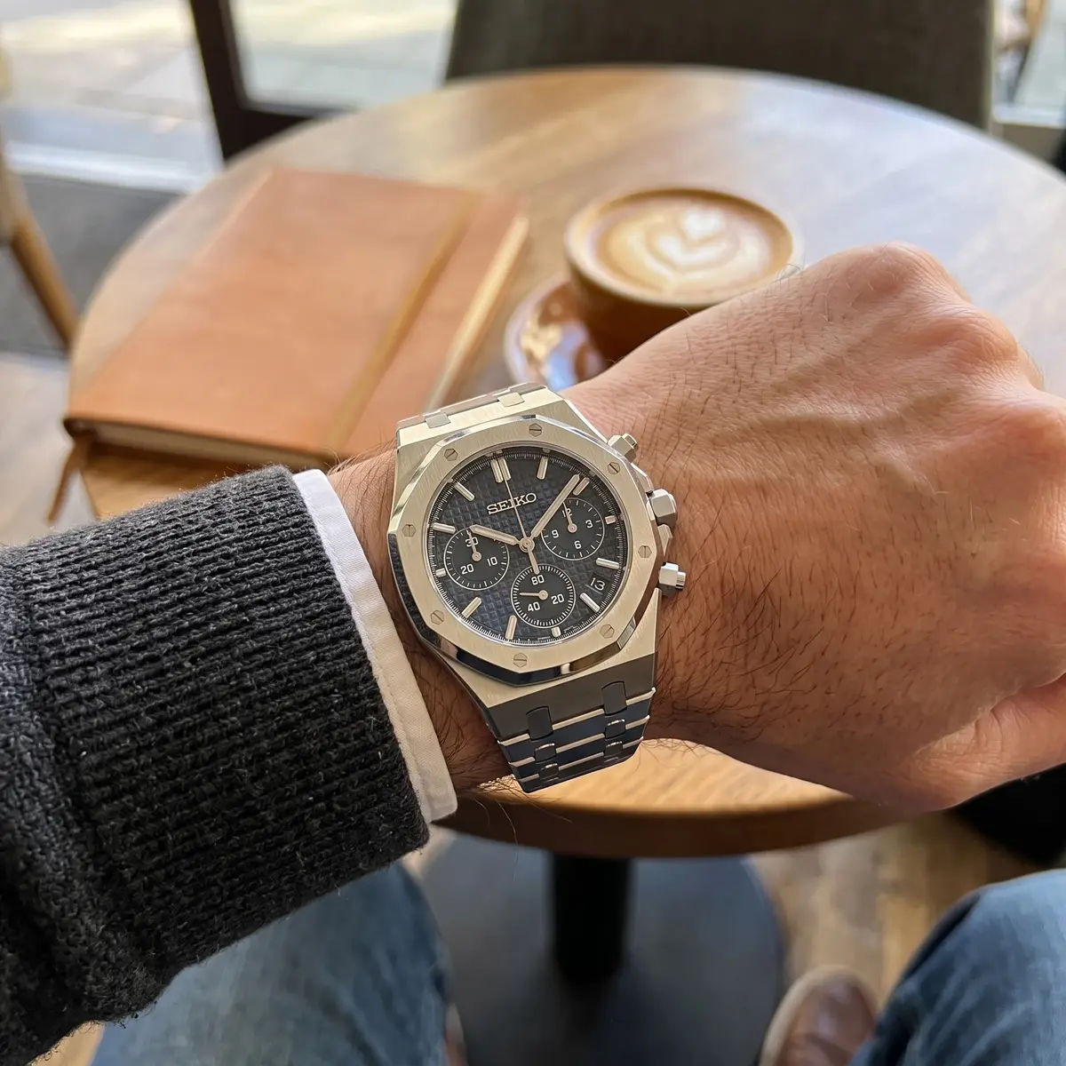 Seiko Mod Uhr OAK MOD CHRONOGRAPH – BLAU – am Handgelenk – Wristshot – MedoMods