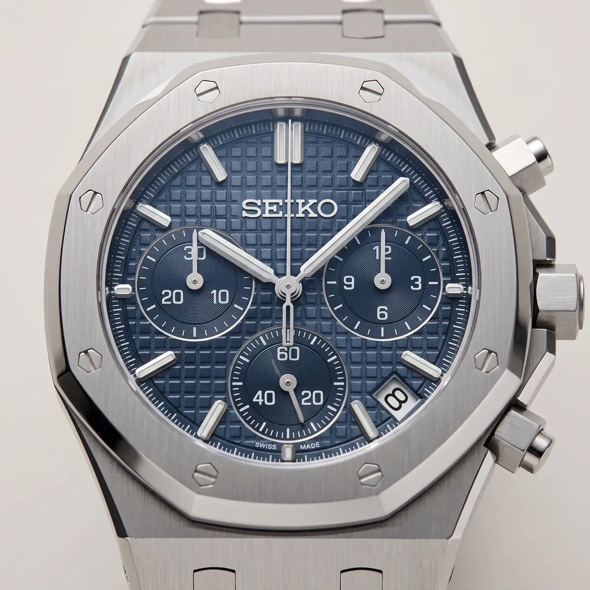Seiko Mod Uhr OAK MOD CHRONOGRAPH – BLAU – Zifferblatt Nahaufnahme – MedoMods