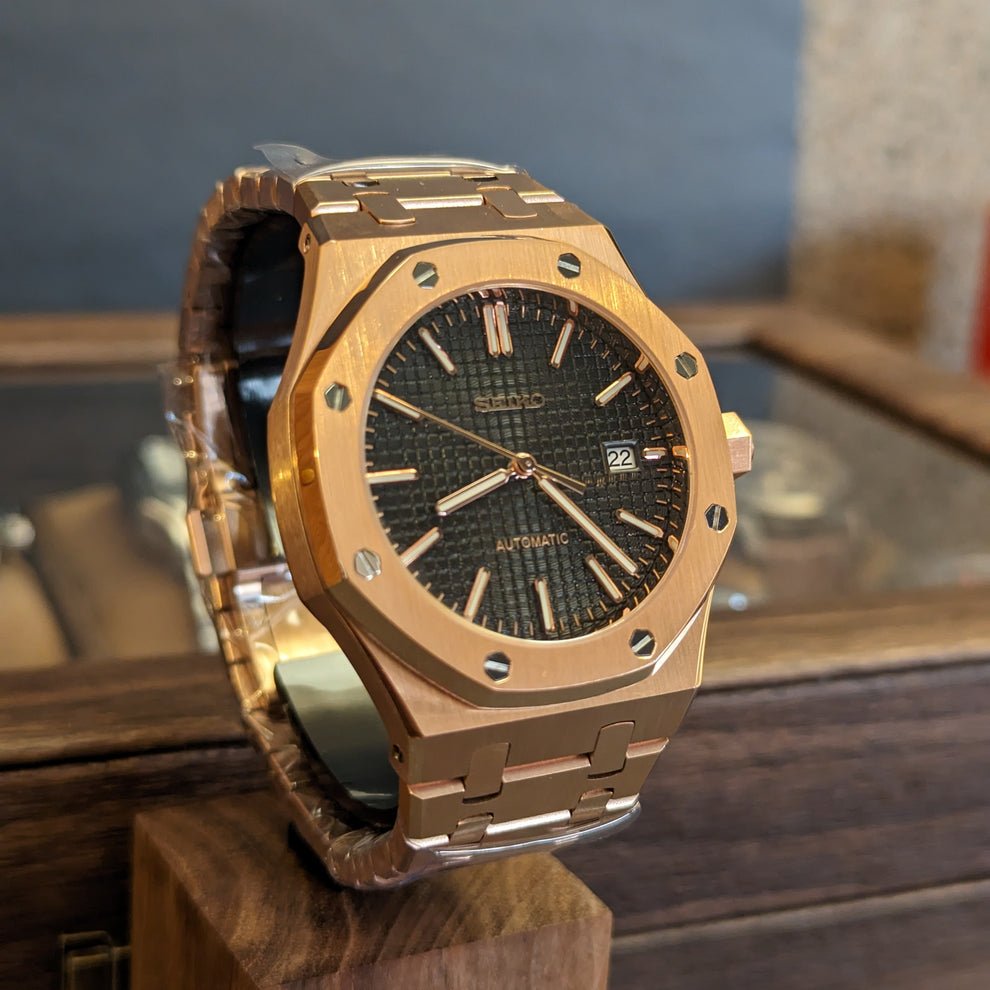 OAK MOD | Roségold / Schwarz – Integriertes Armband