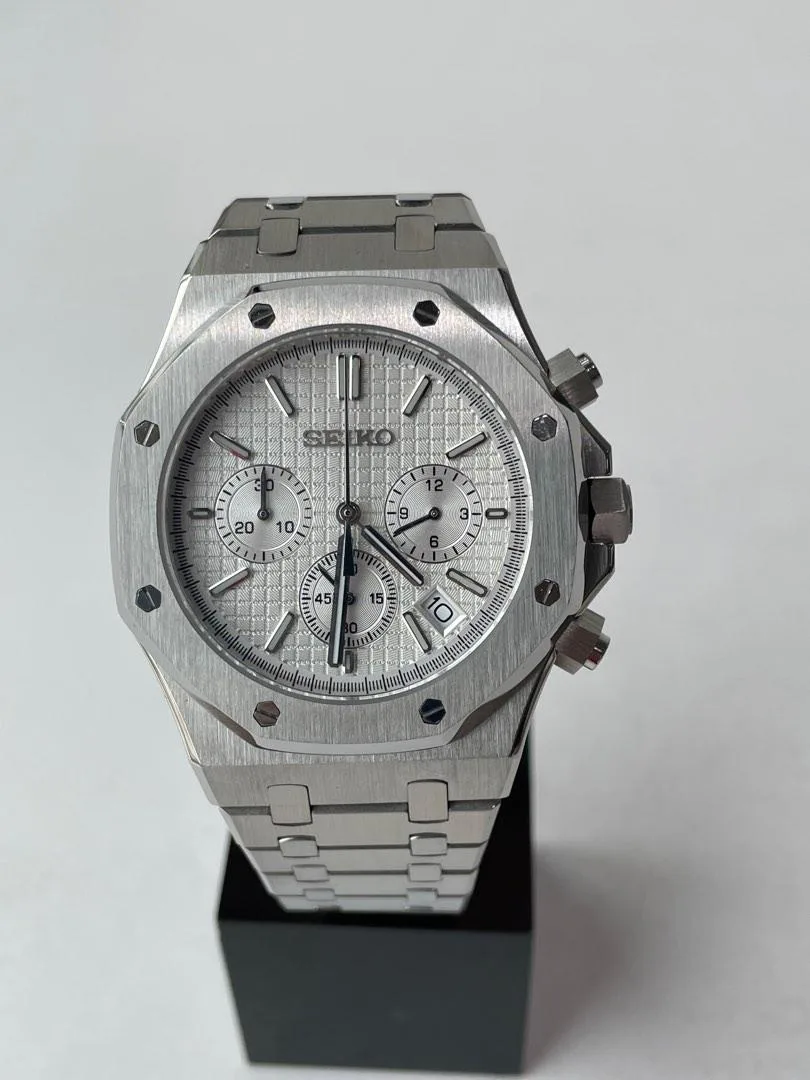 OAK MOD | Weißer Chronograph – Integriertes Armband