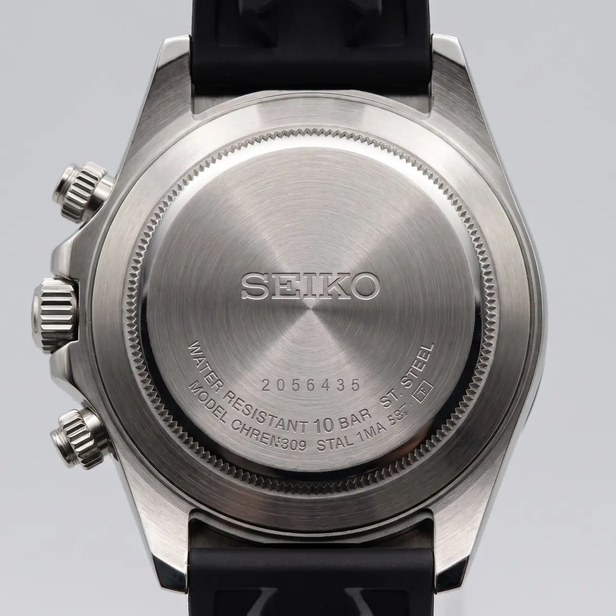 Seiko Mod Uhr Quarzwerk – 40 mm – Gehäuseboden aus Stahl – Nahaufnahme – MedoMods