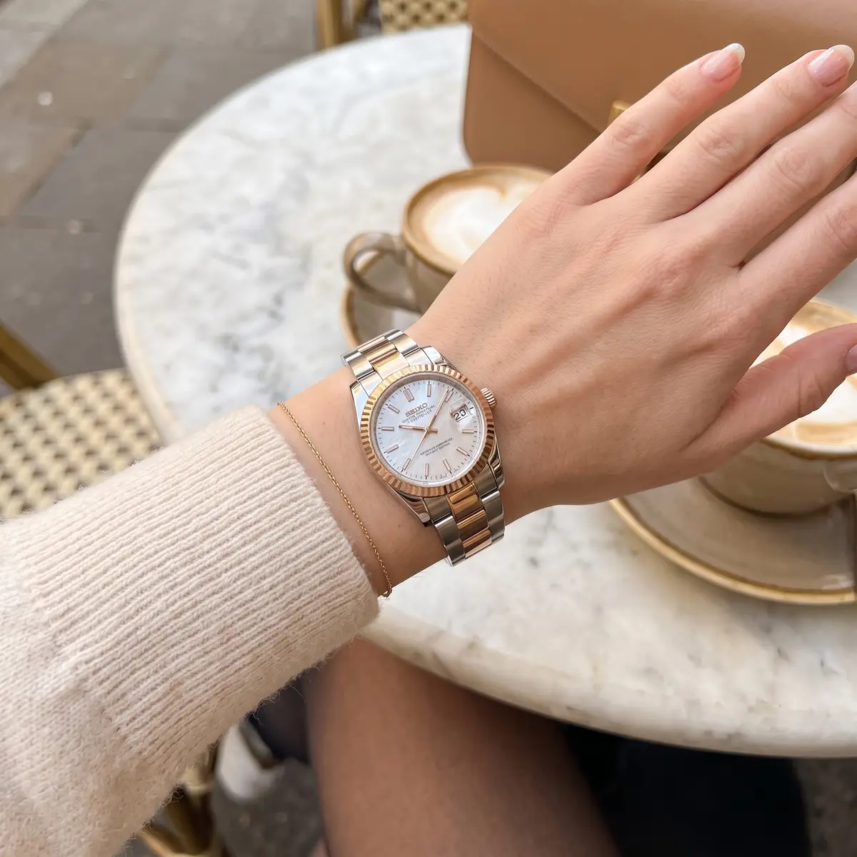Seiko Mod Uhr SEIKO MOD Damen – Pearl – Automatik | MedoMods – am Handgelenk – Wristshot – MedoMods