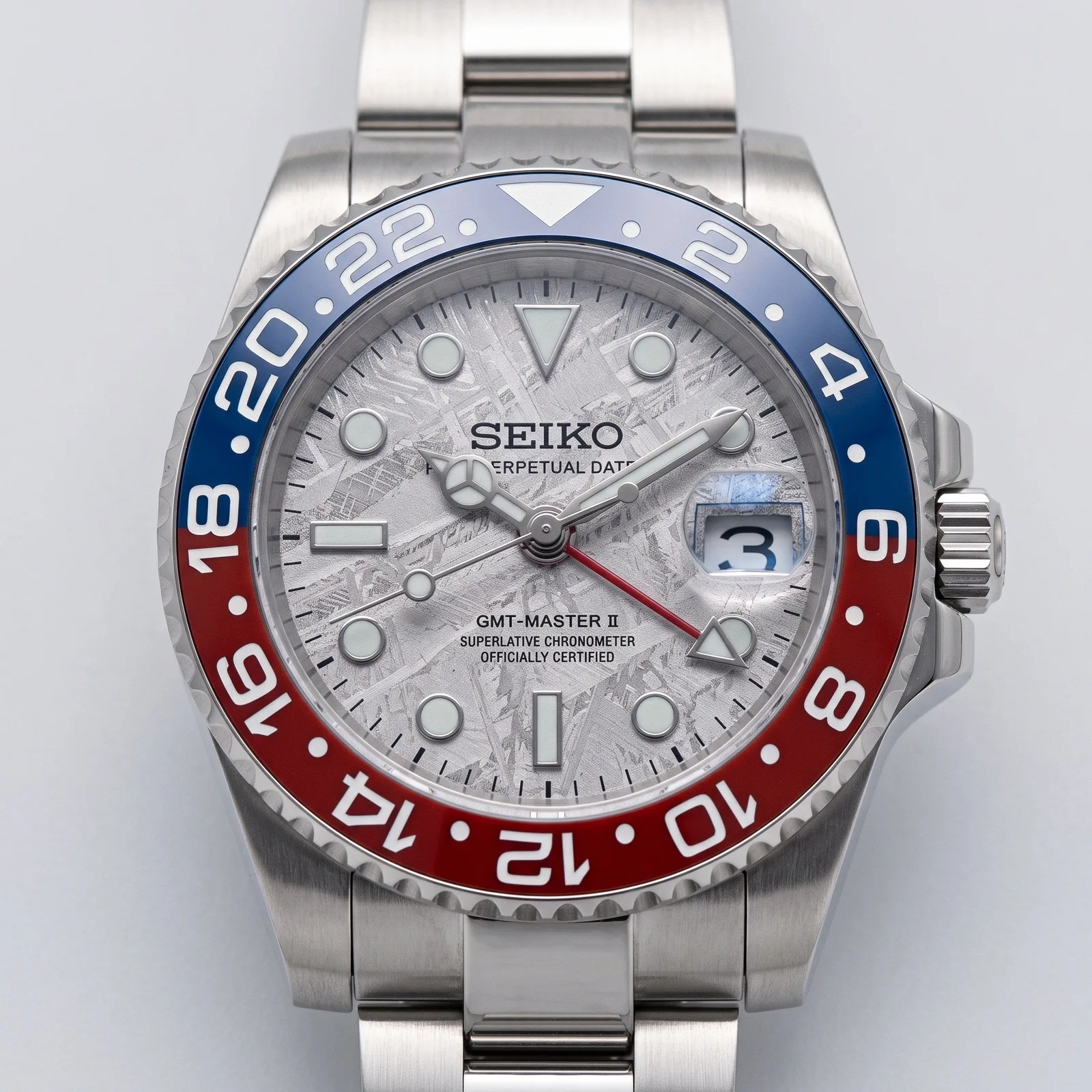 Seikomod RED-BLUE GMT MOD Meteorite-Look Dial Seiko mod – view 5