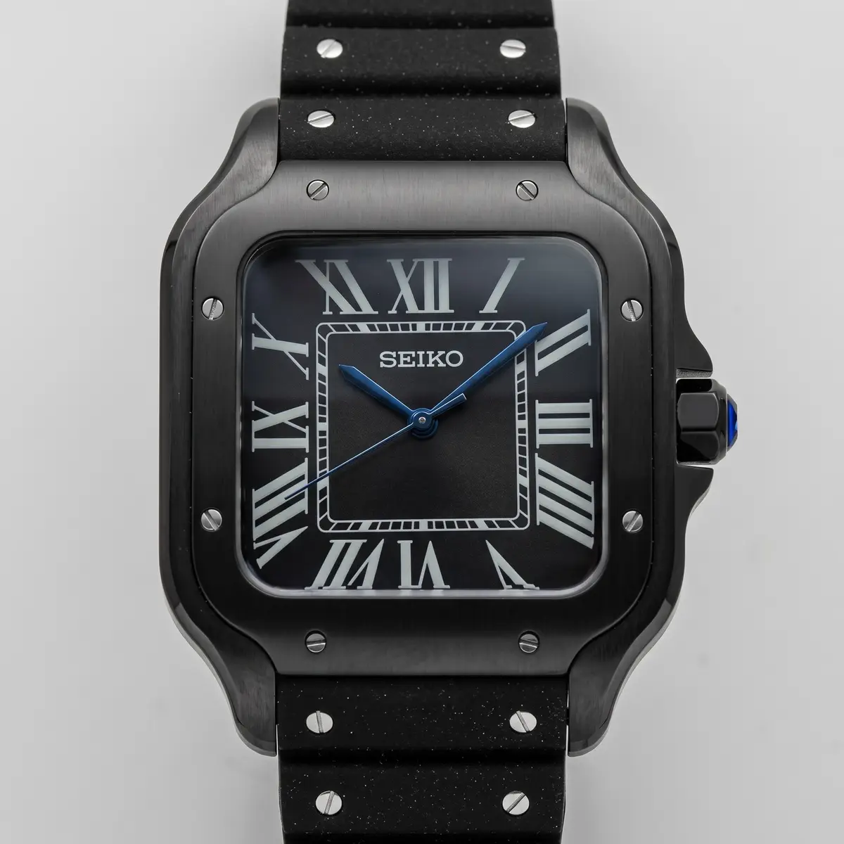 Seiko Mod Uhr SEIKTOS MOD – BLACKED OUT – Zifferblatt Nahaufnahme – MedoMods