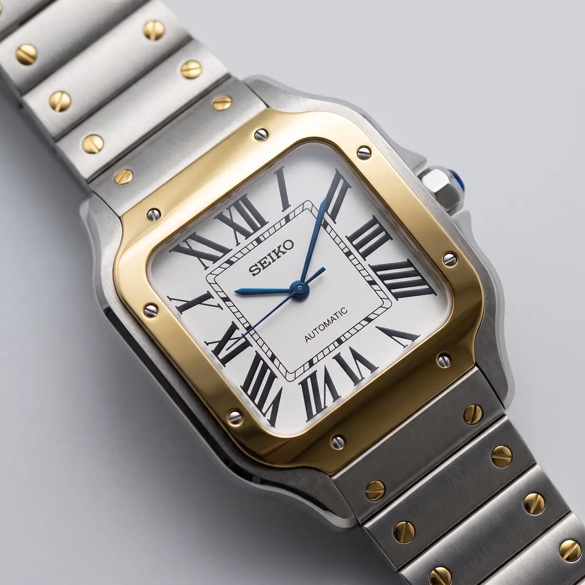 Seiko Mod Uhr SEIKTOS | Zweifarbig in Stahl und Gold – 38 mm – Zifferblatt Nahaufnahme – MedoMods