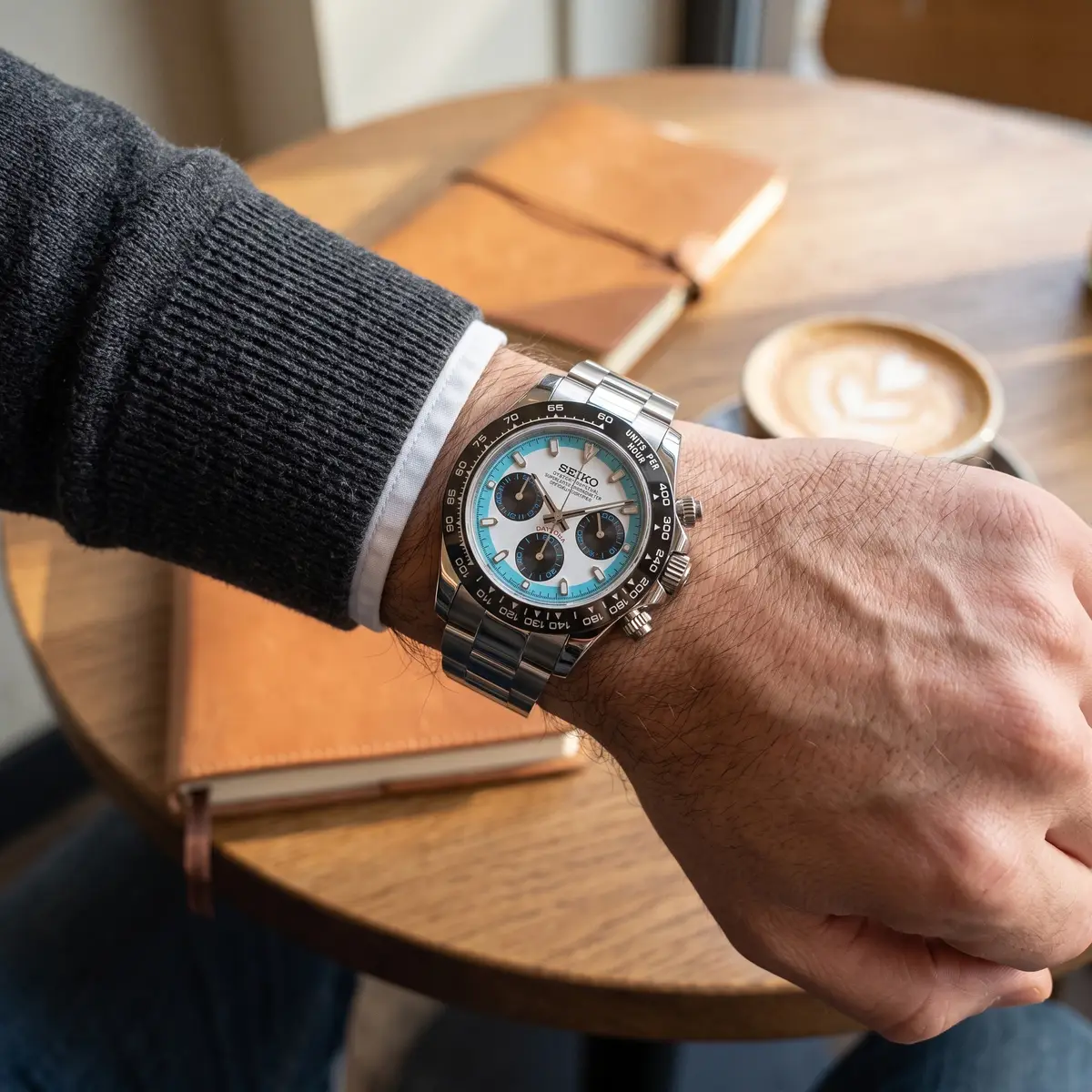 Seiko Mod Uhr TONA MOD โ ARCTIC RACER โ am Handgelenk โ Wristshot โ MedoMods