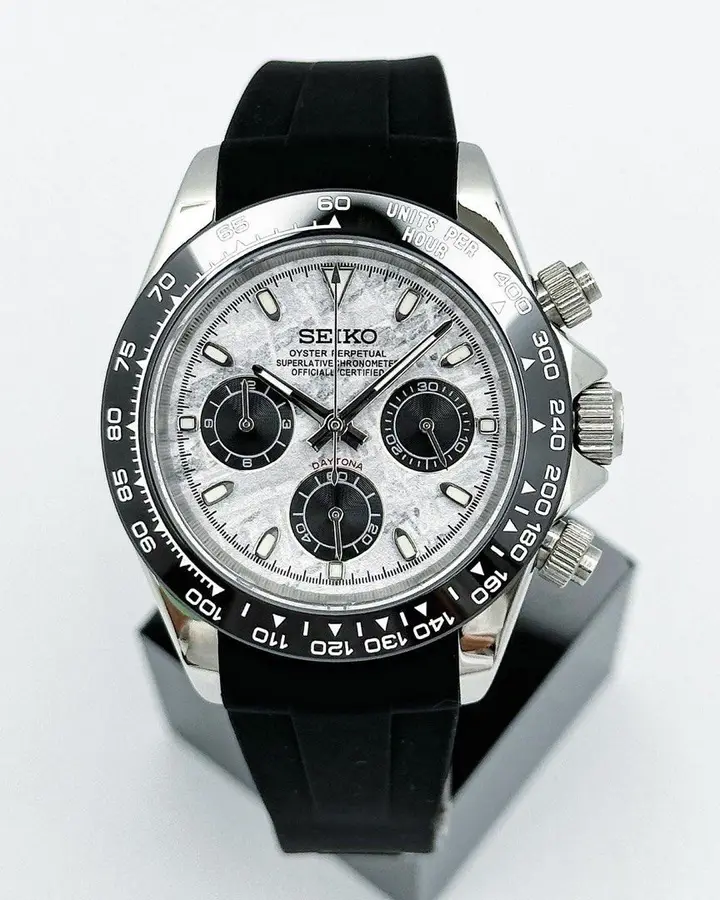 TONA MOD | Schwarzes Gummi mit schwarzer Struktur – Panda – 40 mm