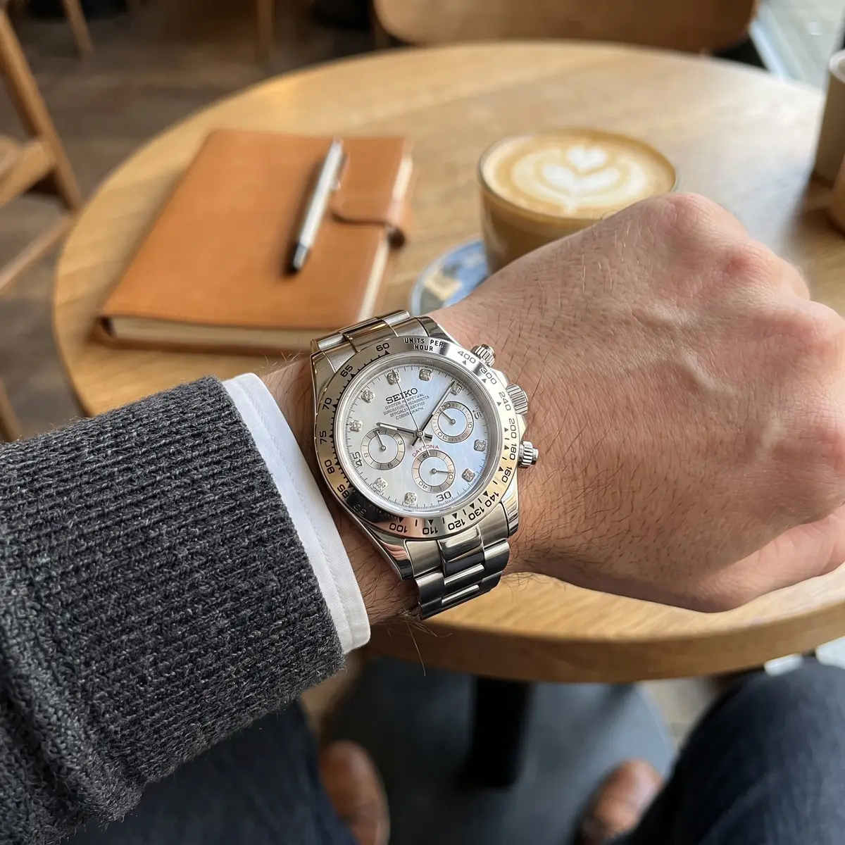 Seiko Mod Uhr TONA MOD – PRISMA – am Handgelenk – Wristshot – MedoMods