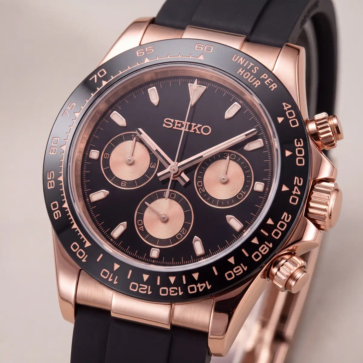 Seiko Mod Uhr TONA MOD | Roségold Schwarz – 40 mm – Zifferblatt Nahaufnahme – MedoMods