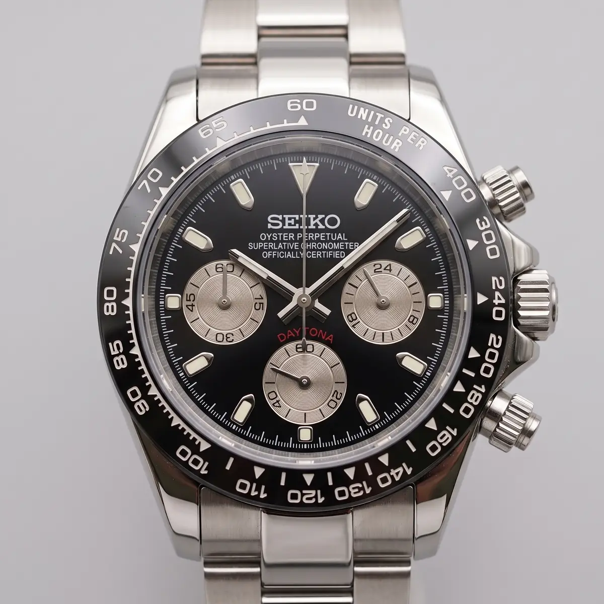 Seiko Mod Uhr TONA MOD | Stahl schwarz – 40 mm – Zifferblatt Nahaufnahme – MedoMods