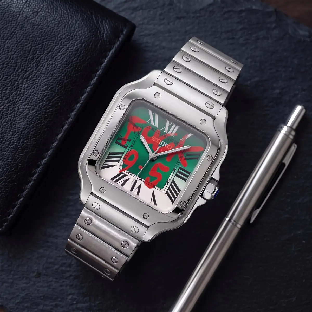 Seiko Mod Uhr VANTOS MOD – GRÜN – Flatlay auf Schiefer – MedoMods