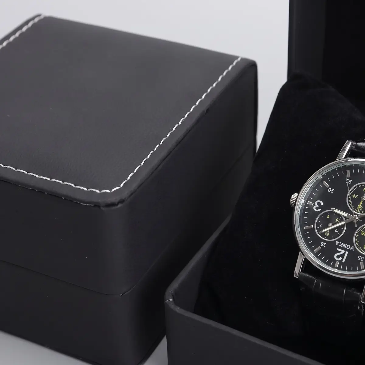 Seiko Mod Uhr UHRENBOX – Nahaufnahme – MedoMods