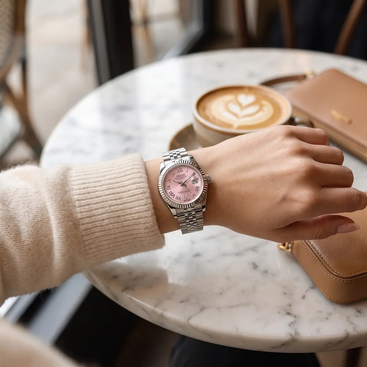 Seiko Mod Uhr DAMEN – PINK GLIMMER – am Handgelenk – Wristshot – MedoMods