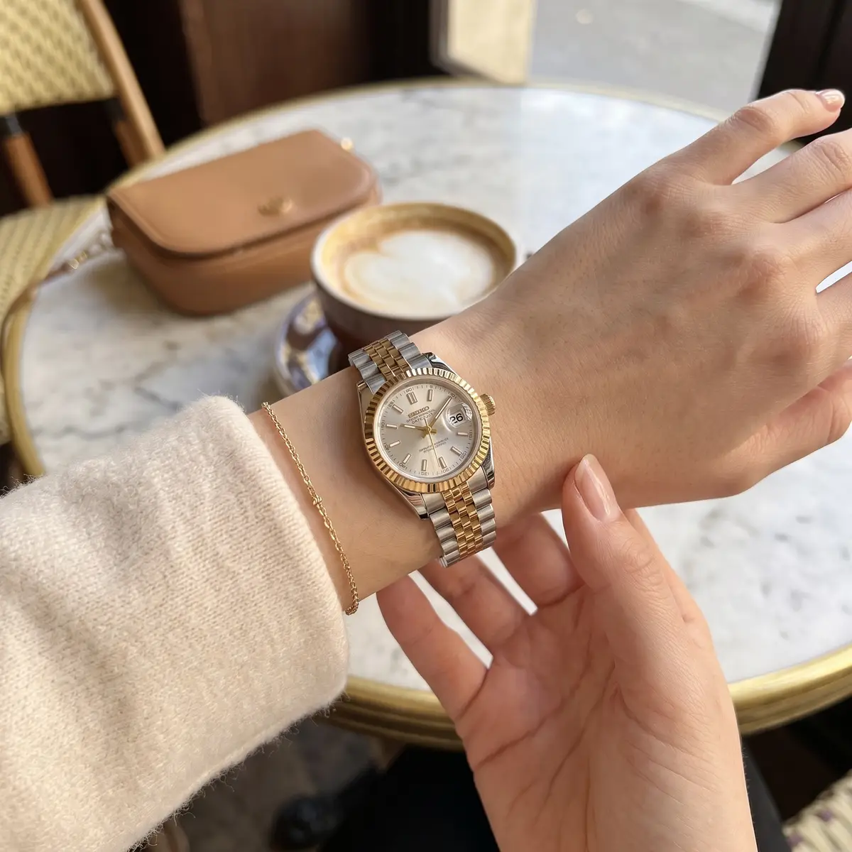 Seiko Mod Uhr DAMEN SILBER GOLD – am Handgelenk – Wristshot – MedoMods